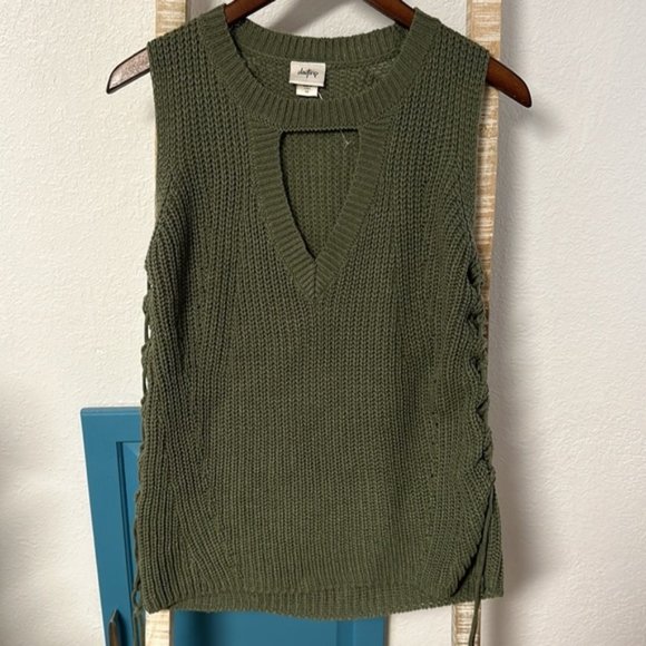 Daytrip green sweater tank front new and never worn! - Picture 1 of 9